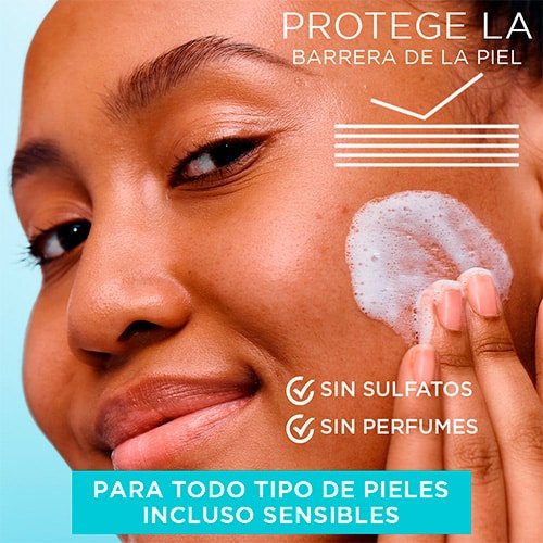 Pure Active Gel Limpiador Hidratante con Ácido Hialurónico y Arcilla Purificante