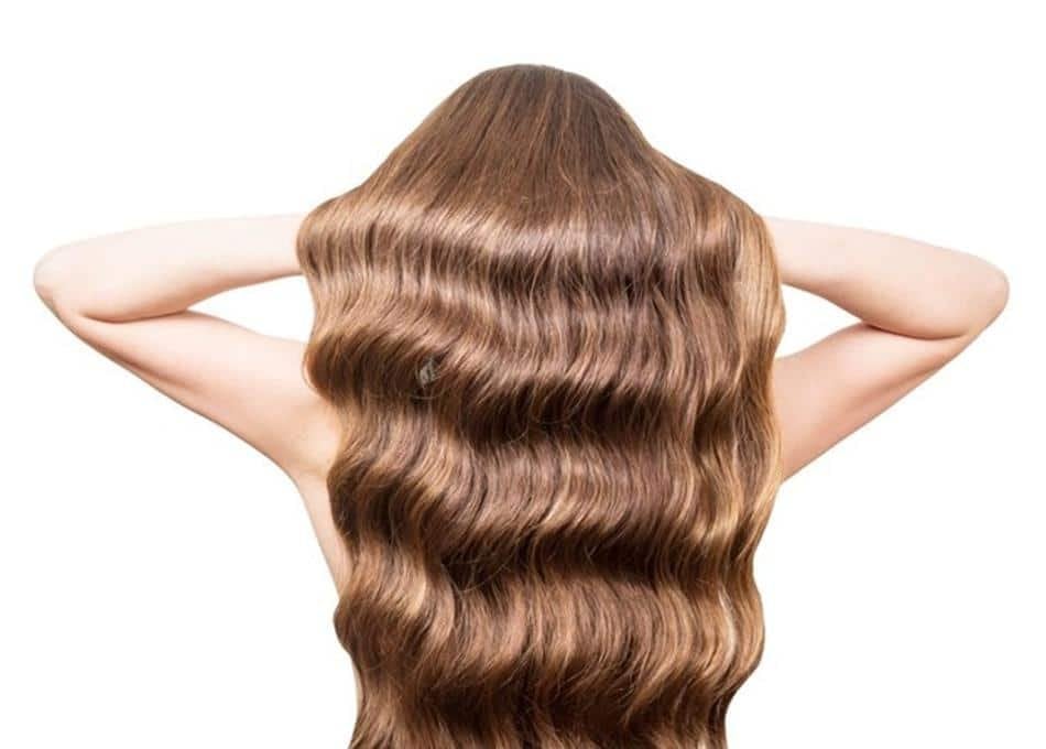 pelo moreno iluminado