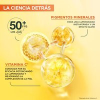 Fluido Anti-UV Diario Antimanchas Efecto Glow con Vitamina C y SPF50