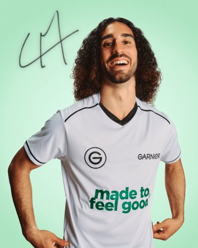 Camiseta firmada por marc cucurella
