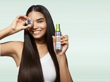 Fructis Liso y Diamante con chica morena