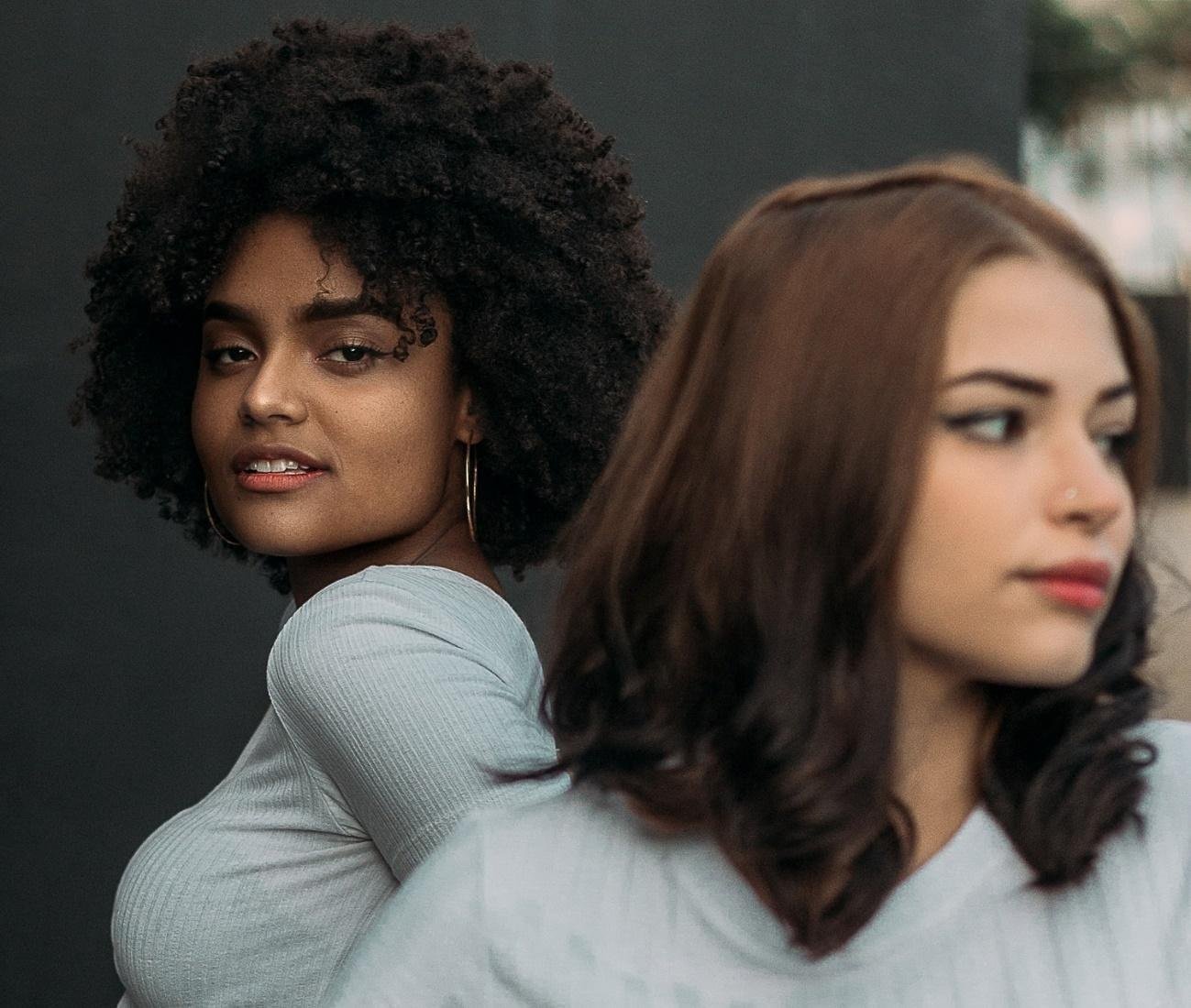 Cómo quitar el tinte sin dañar tu cabello: todo lo que debes saber Blog Garnier