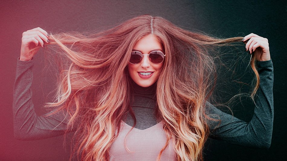 chica con mechas californianas