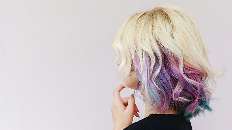 Glowing Hair  Ideas de cabello teñido, Color de cabello unicornio, Pelo  teñido de colores