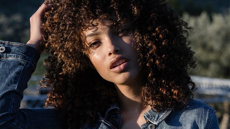 3 Peinados Para Pelo Corto Rizado Para Esta Temporada Blog Garnier