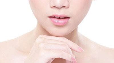 Rostro de mujer resplandeciente