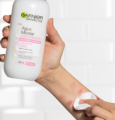 agua micelar con leche hidratante