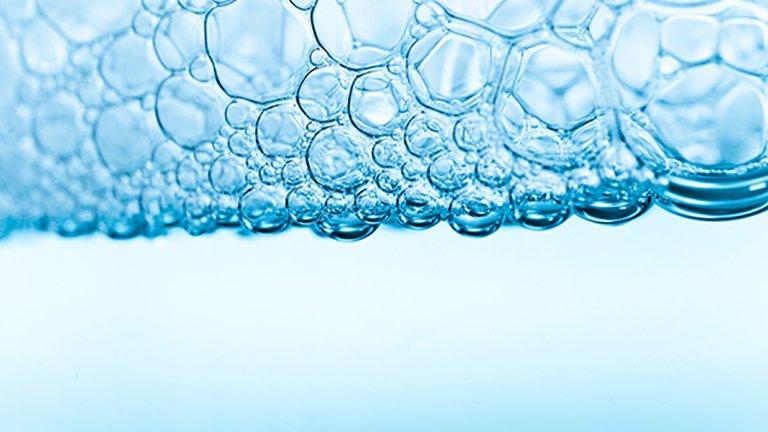 agua micelar o tonico