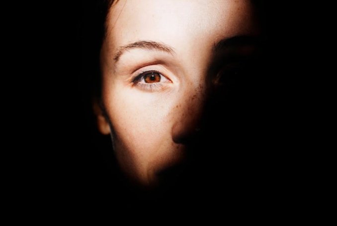 Beneficios de la cafeína para las ojeras