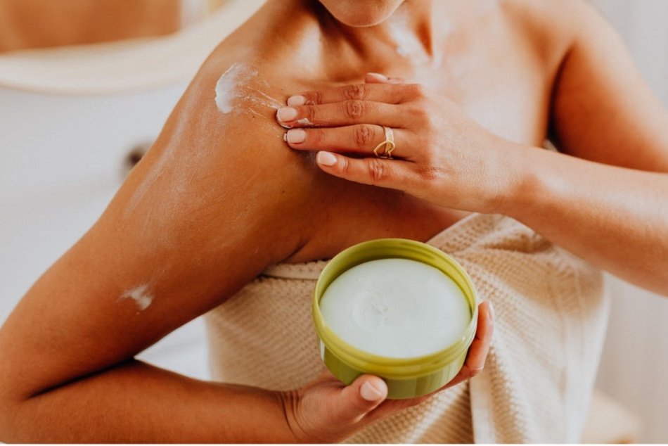 ¿Conoces los beneficios de usar crema corporal?